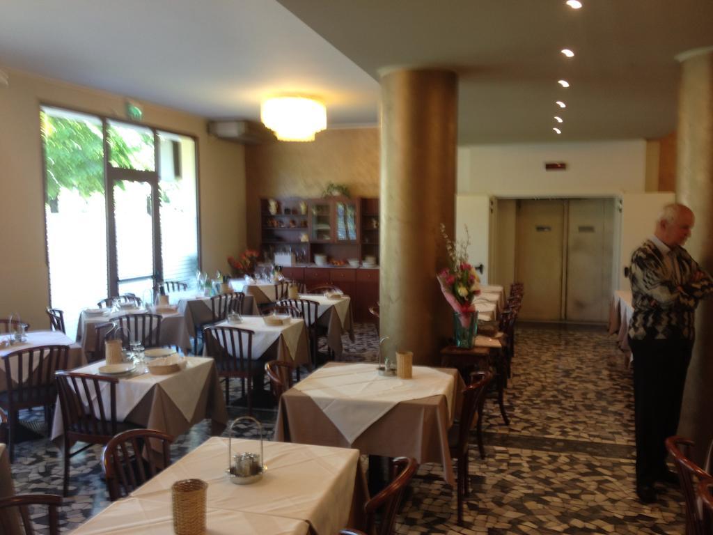 Hotel Terme Belvedere Abano Terme Exterior photo